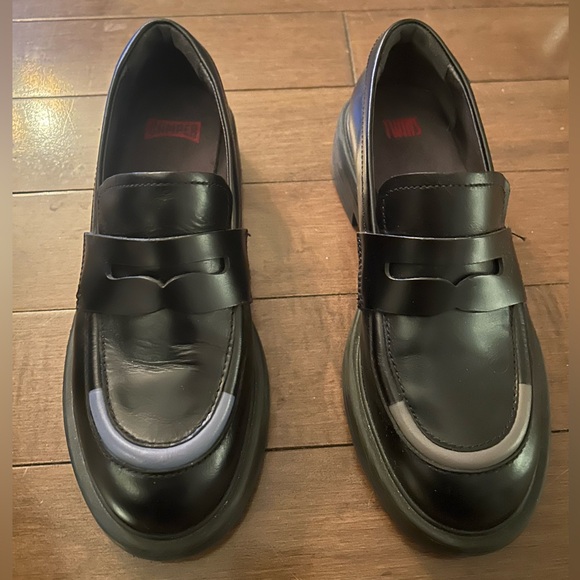 Camper Twins Black Loafers - Picture 1 of 4